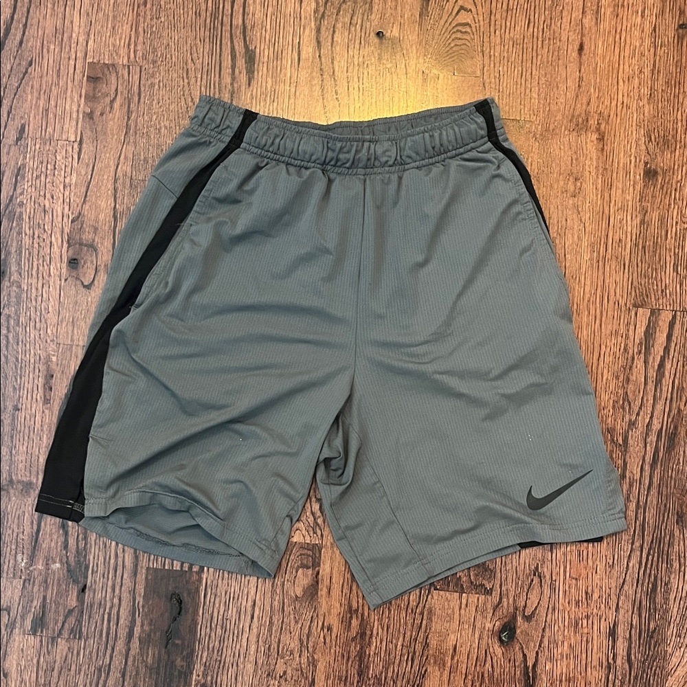 Nike Men's Gray and Black Athletic Shorts